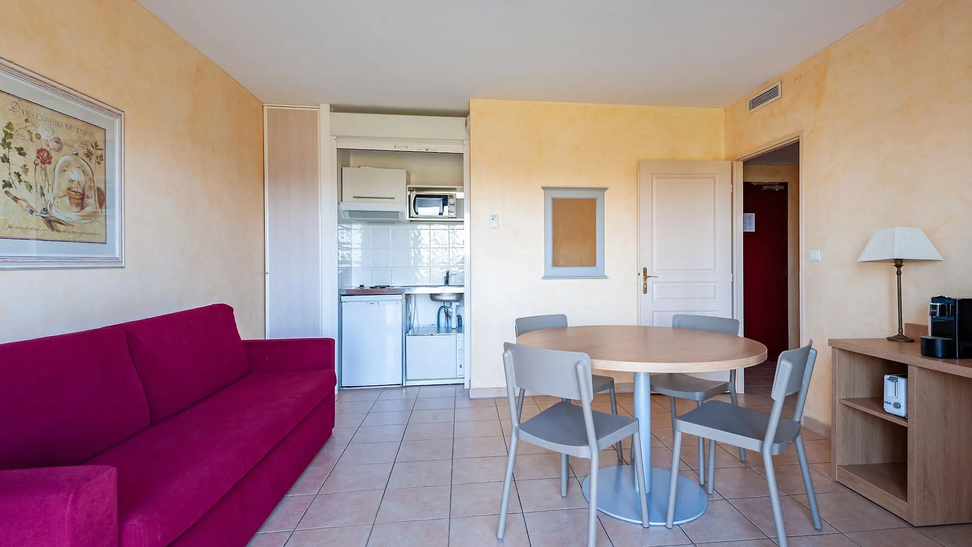 Residhotel Golf Grand Avignon Vedène 3*,
