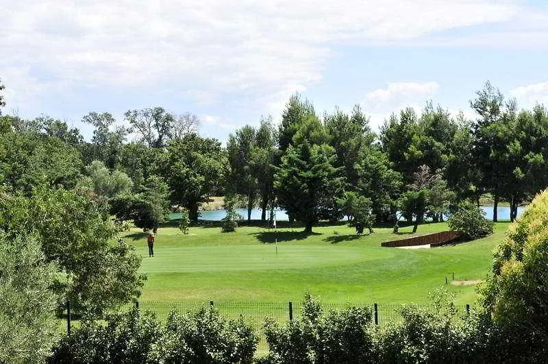 Residhotel Golf Grand Avignon Vedène Francia